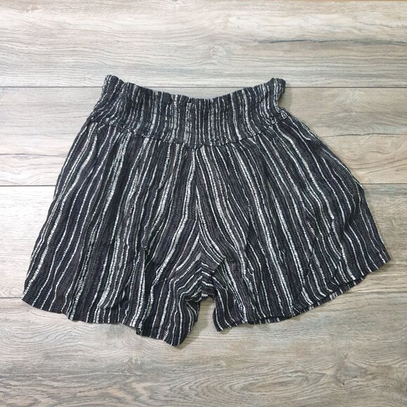 Threedots Women Shorts Black White Striped Elastic Waist Shorts XL 28 In Waist - Picture 6 of 6